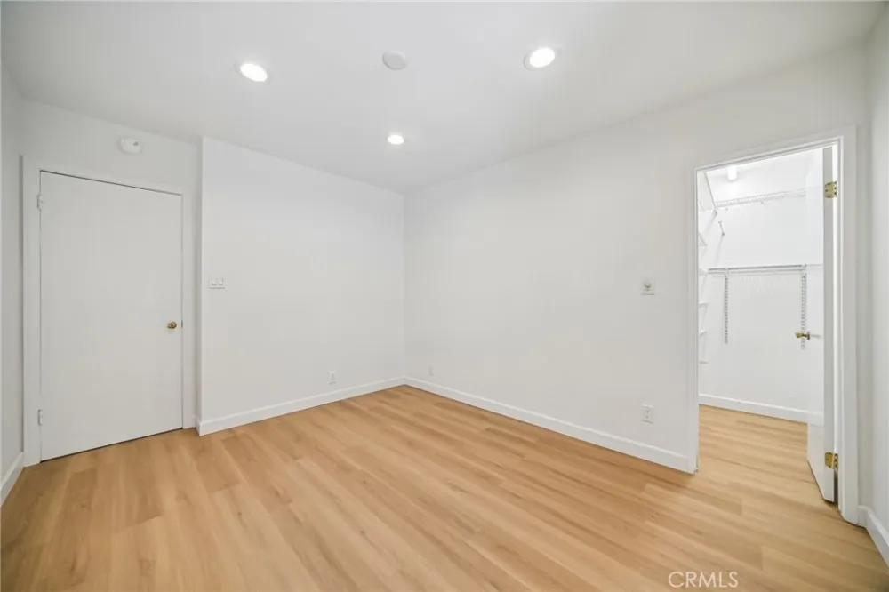 7419 Gaviota Avenue Van Nuys, CA 91406