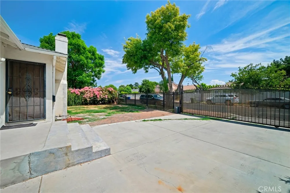 7419 Gaviota Avenue Van Nuys, CA 91406