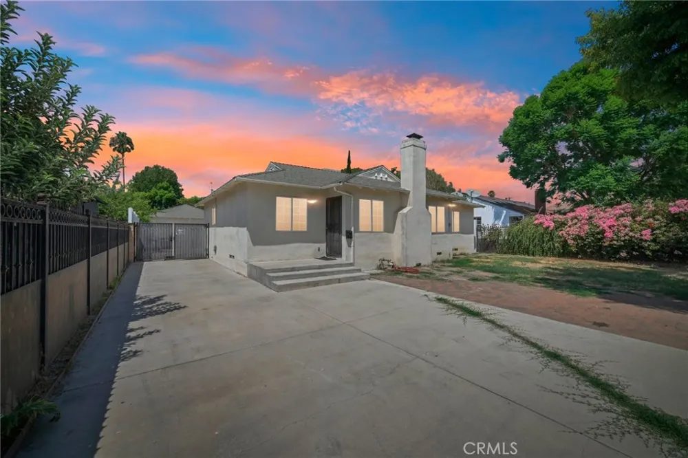 7419 Gaviota Avenue Van Nuys, CA 91406