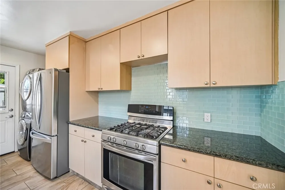 7419 Gaviota Avenue Van Nuys, CA 91406