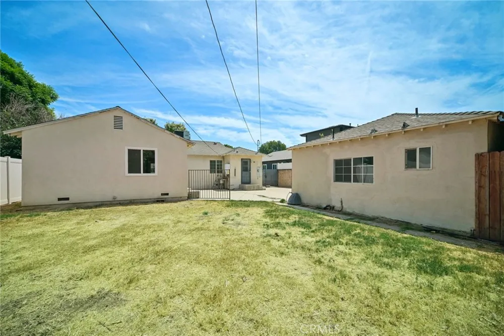 7419 Gaviota Avenue Van Nuys, CA 91406