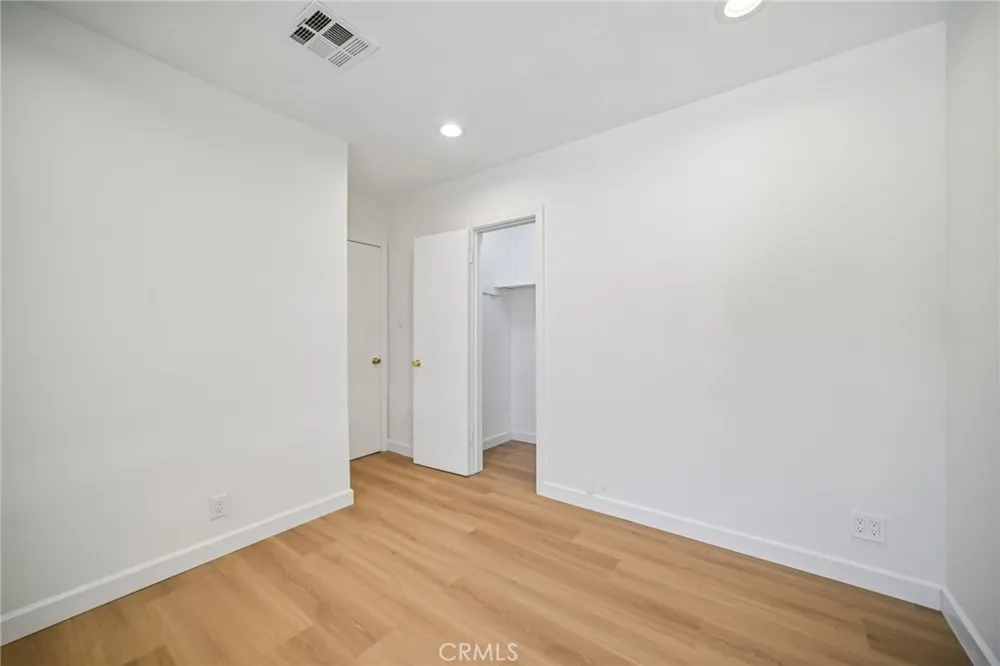 7419 Gaviota Avenue Van Nuys, CA 91406