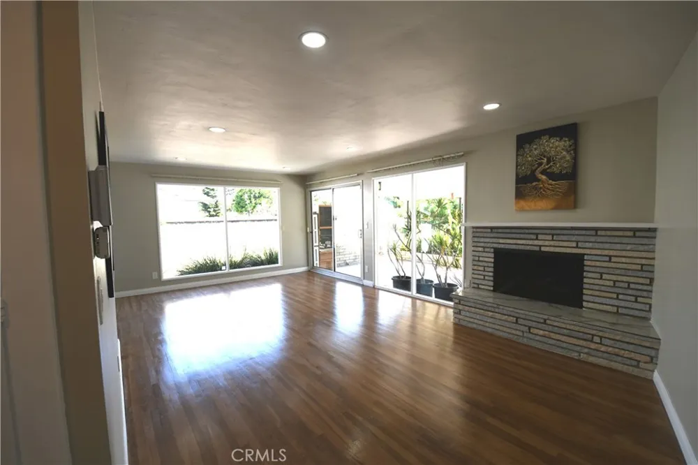 10445 Ballard Garden Grove, CA 92840