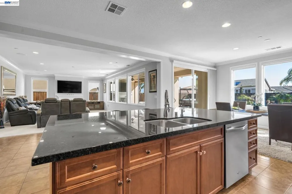 4061 Sarasta Bay Dr Pittsburg, CA 94565