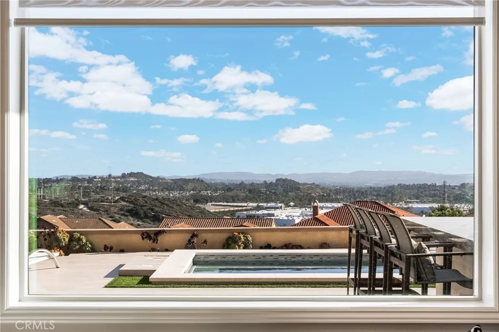 1132 Summit Oak Lake Forest, CA 92679