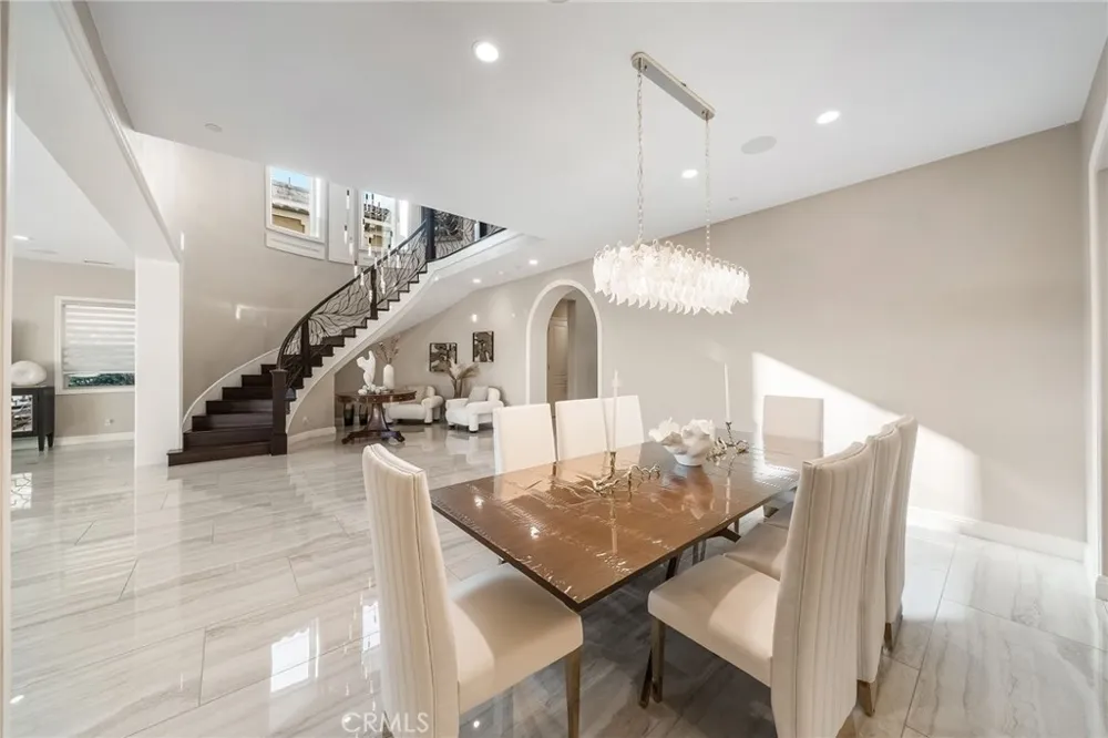 1132 Summit Oak Lake Forest, CA 92679