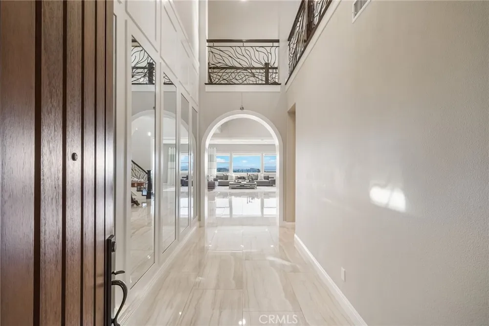 1132 Summit Oak Lake Forest, CA 92679