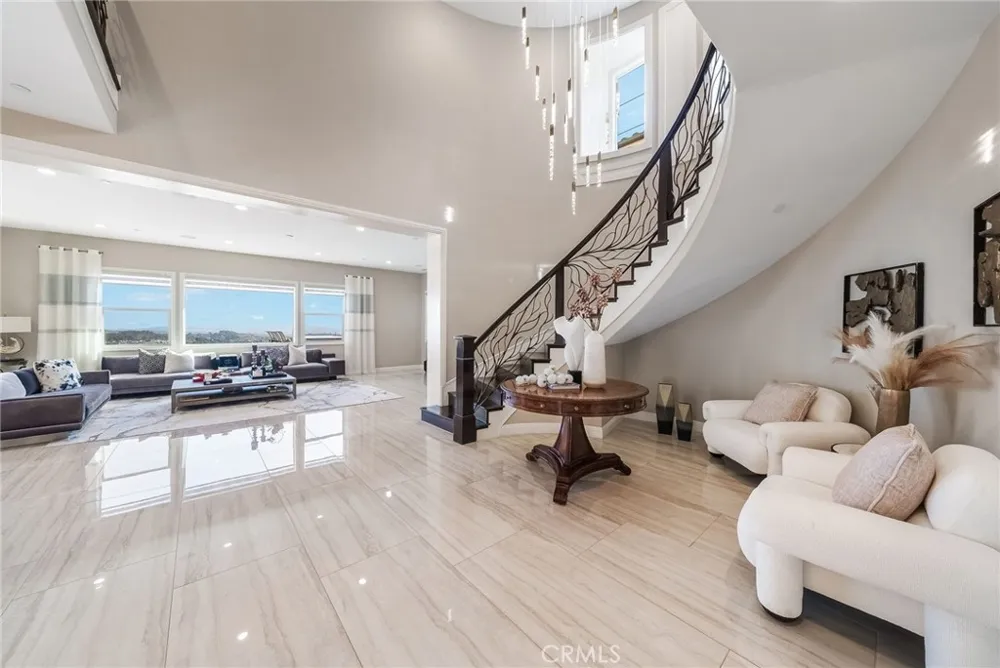 1132 Summit Oak Lake Forest, CA 92679