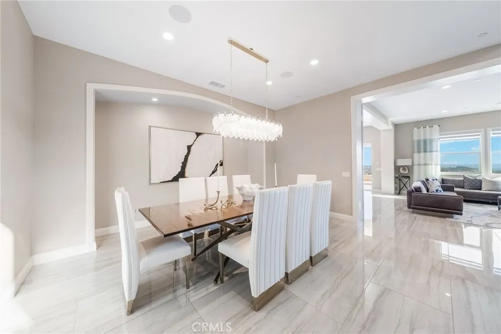 1132 Summit Oak Lake Forest, CA 92679