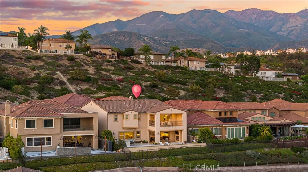 1132 Summit Oak Lake Forest, CA 92679