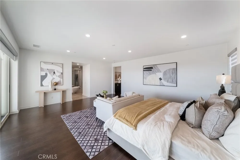 1132 Summit Oak Lake Forest, CA 92679