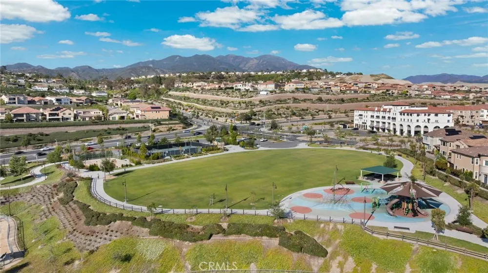 1132 Summit Oak Lake Forest, CA 92679