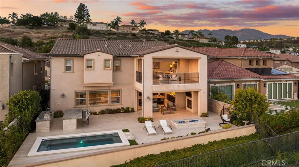1132 Summit Oak Lake Forest, CA 92679