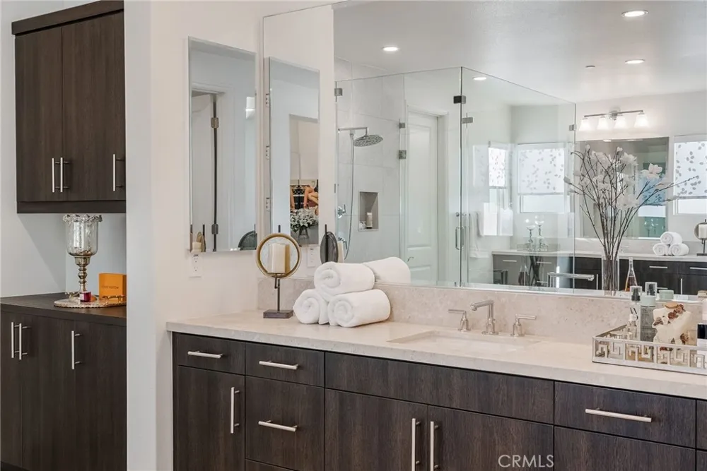 1132 Summit Oak Lake Forest, CA 92679