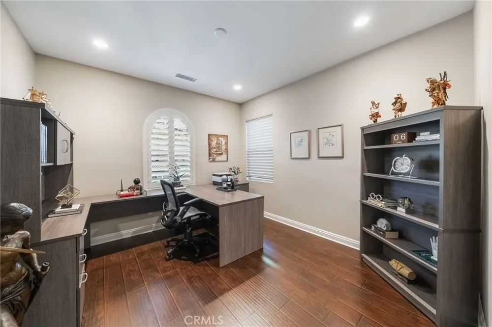 1132 Summit Oak Lake Forest, CA 92679
