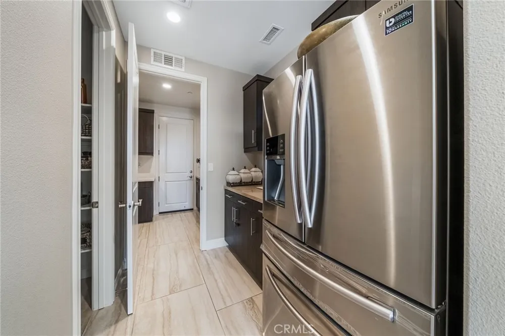 1132 Summit Oak Lake Forest, CA 92679