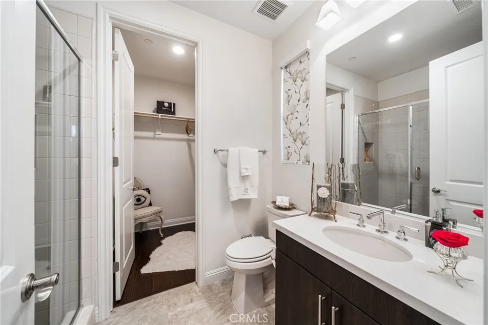 1132 Summit Oak Lake Forest, CA 92679