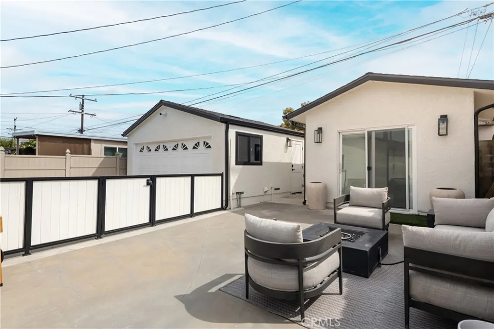 4922 W 137th Street Hawthorne, CA 90250