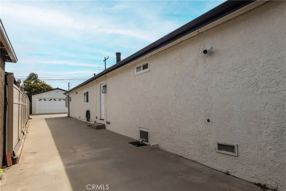 4922 W 137th Street Hawthorne, CA 90250