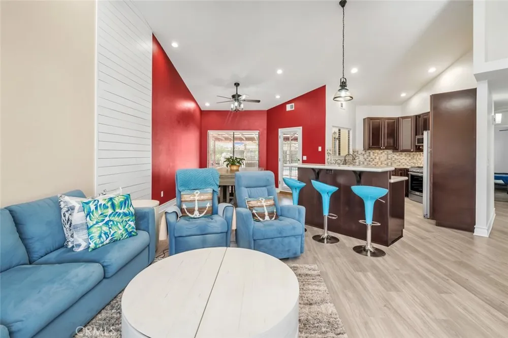 6501 Ambergrove Bakersfield, CA 93313