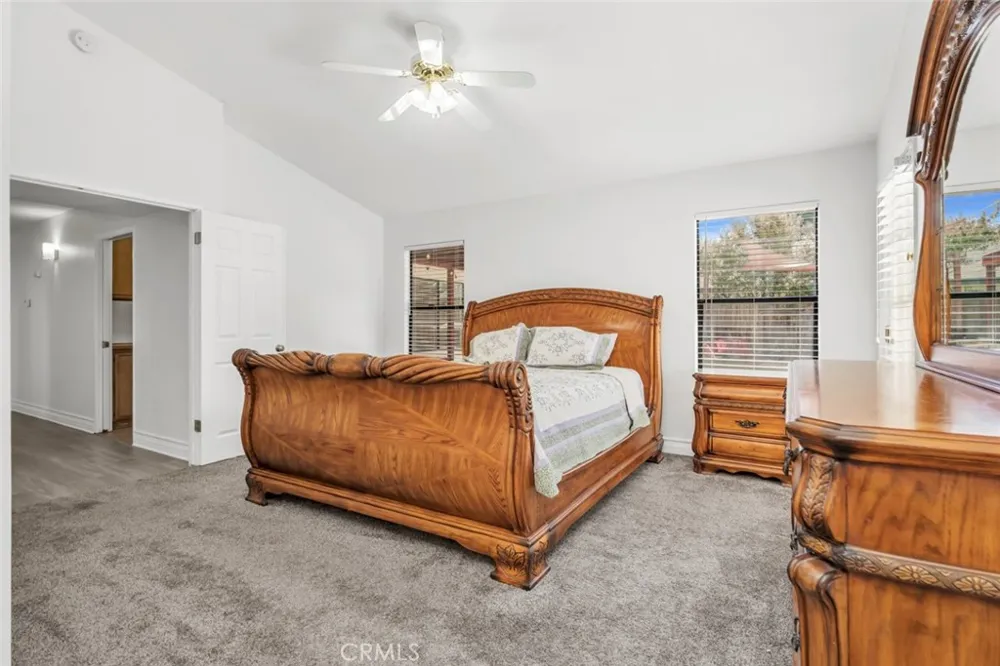 6501 Ambergrove Bakersfield, CA 93313