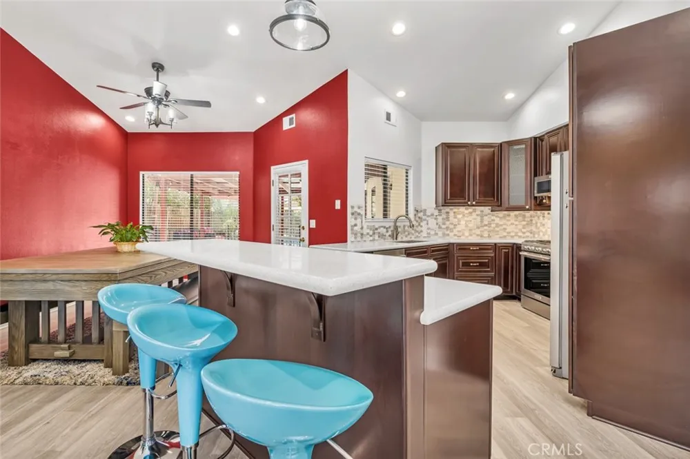 6501 Ambergrove Bakersfield, CA 93313