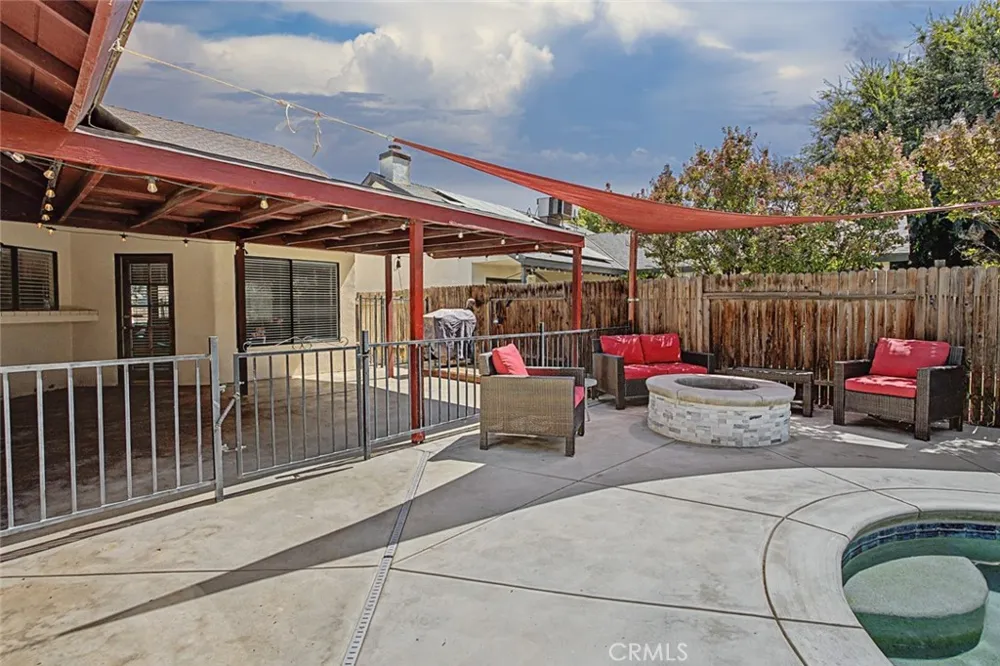 6501 Ambergrove Bakersfield, CA 93313