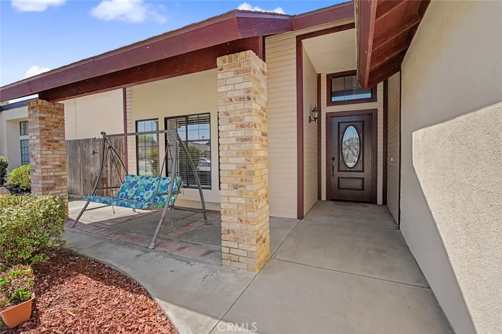 6501 Ambergrove Bakersfield, CA 93313