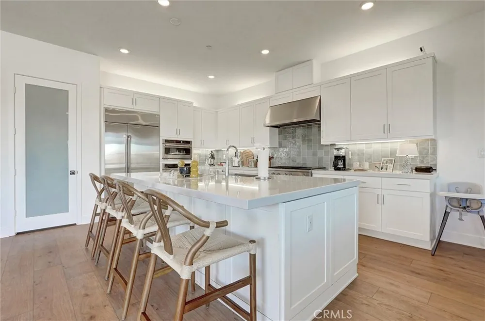 29455 Corte Halcon Valencia, CA 91354