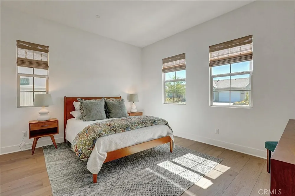 29455 Corte Halcon Valencia, CA 91354