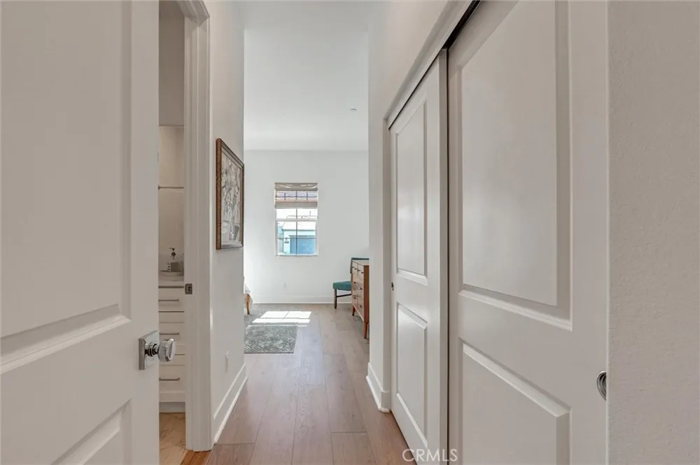 29455 Corte Halcon Valencia, CA 91354