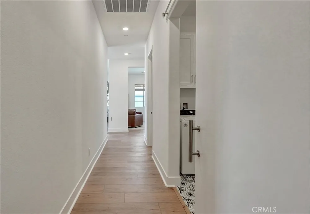 29455 Corte Halcon Valencia, CA 91354