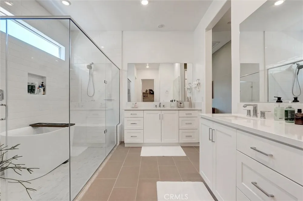 29455 Corte Halcon Valencia, CA 91354