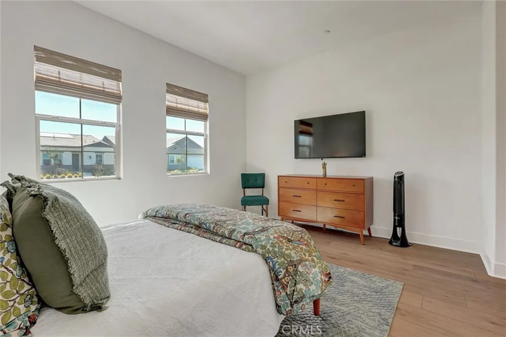 29455 Corte Halcon Valencia, CA 91354