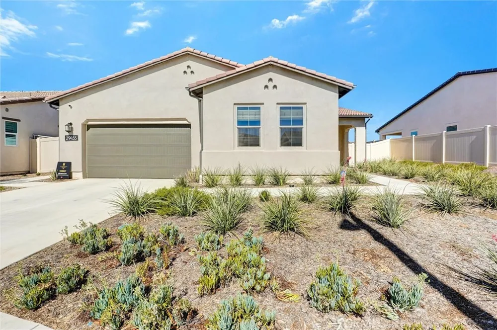 29455 Corte Halcon Valencia, CA 91354