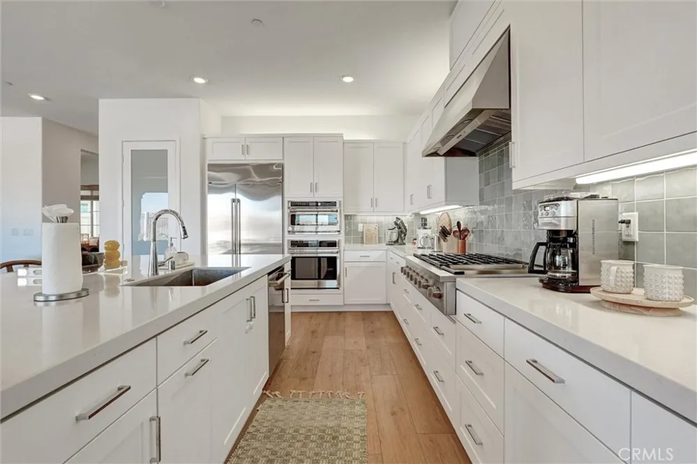 29455 Corte Halcon Valencia, CA 91354