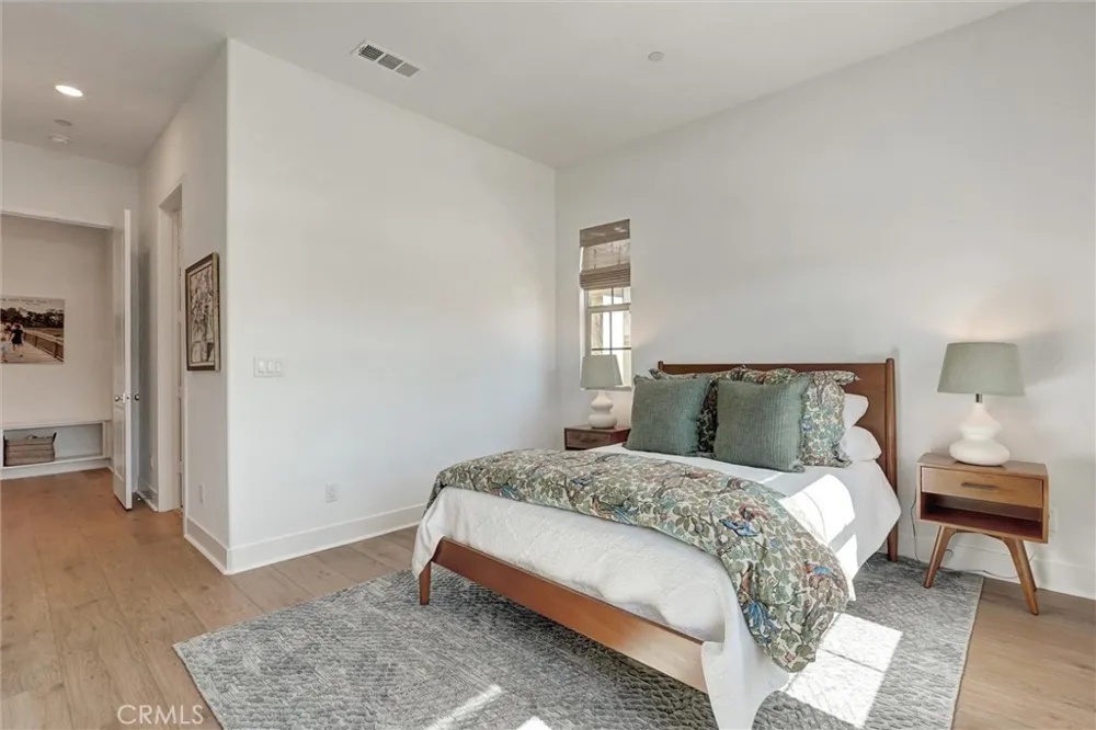 29455 Corte Halcon Valencia, CA 91354