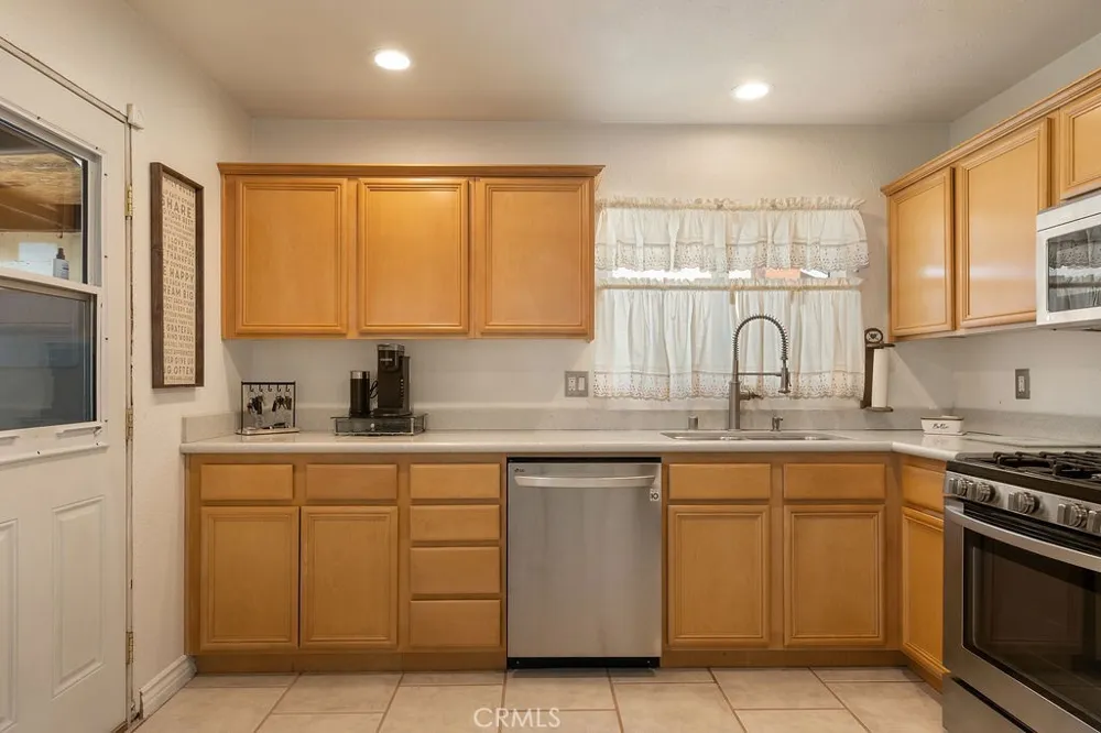 8671 La Vine Rancho Cucamonga, CA 91701