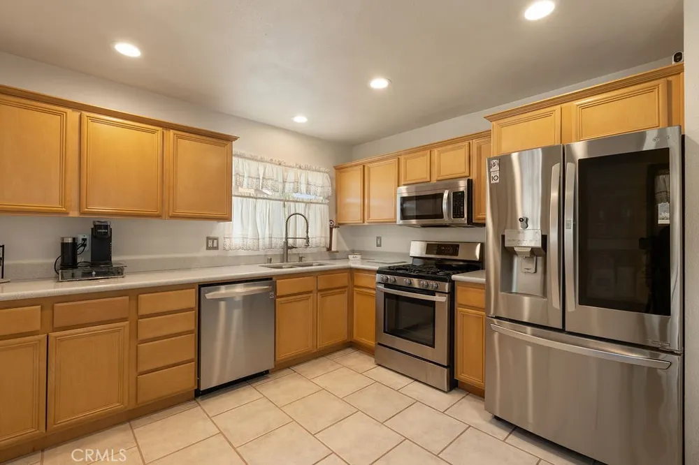 8671 La Vine Rancho Cucamonga, CA 91701