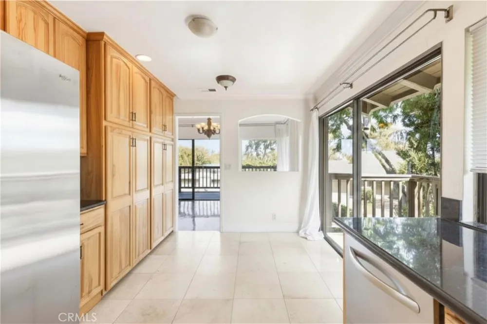 27 Palos #63 Irvine, CA 92612