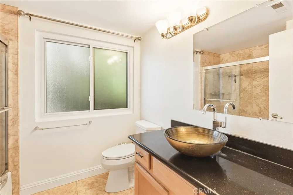 27 Palos #63 Irvine, CA 92612
