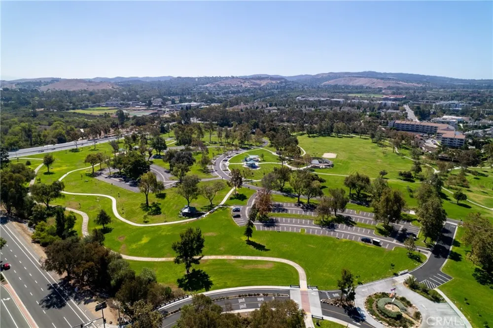 27 Palos #63 Irvine, CA 92612