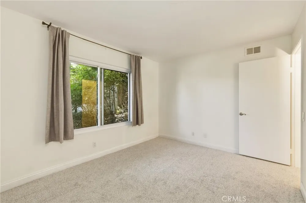 27 Palos #63 Irvine, CA 92612