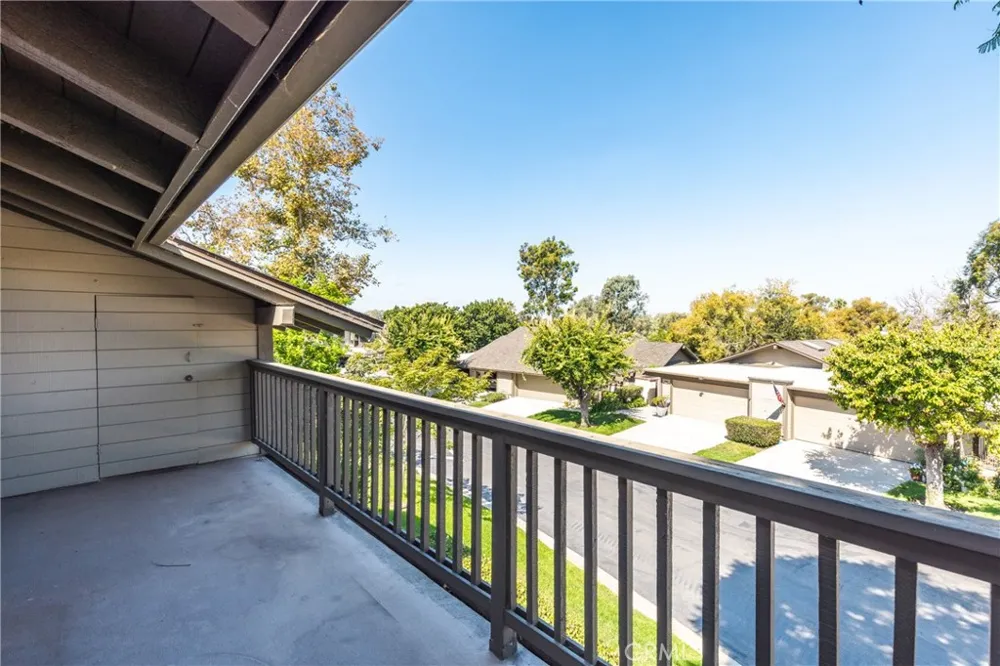 27 Palos #63 Irvine, CA 92612