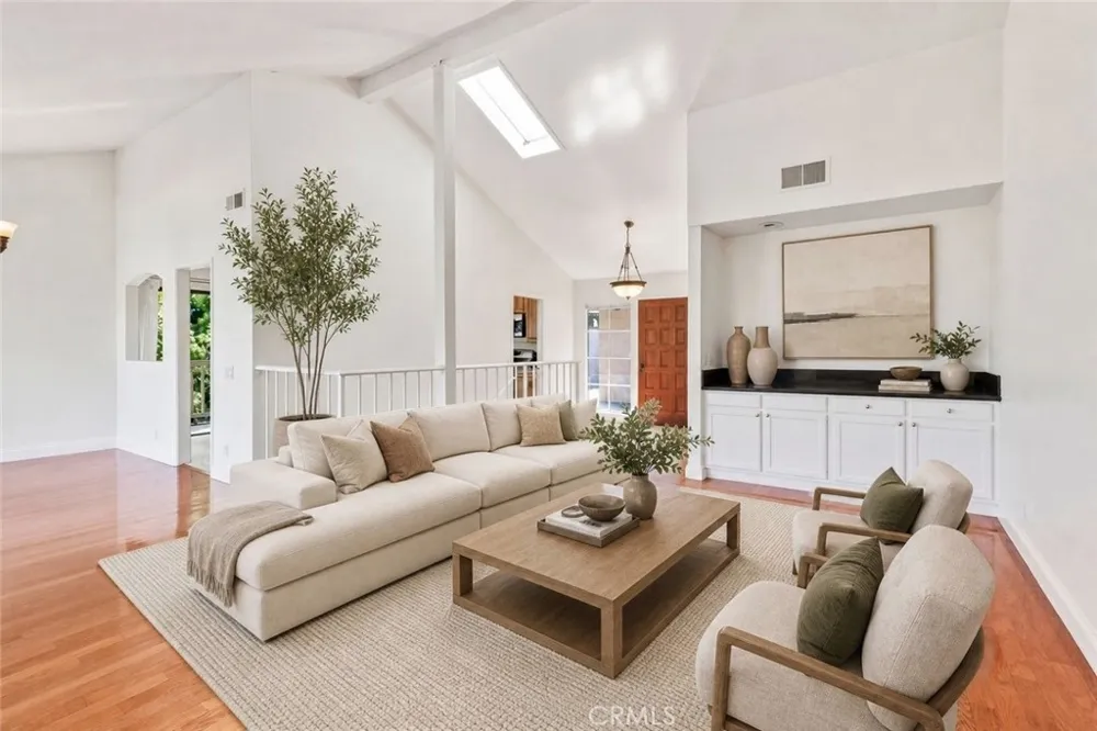 27 Palos #63 Irvine, CA 92612