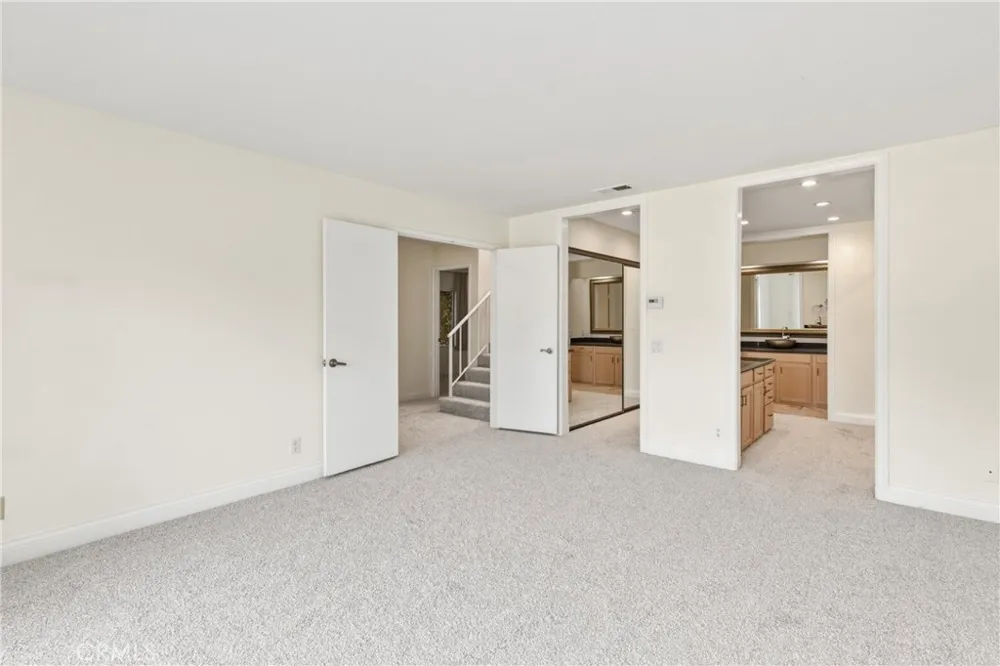 27 Palos #63 Irvine, CA 92612