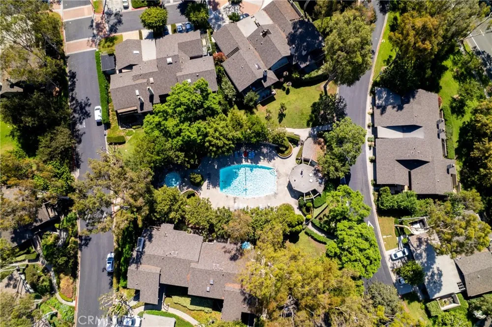 27 Palos #63 Irvine, CA 92612