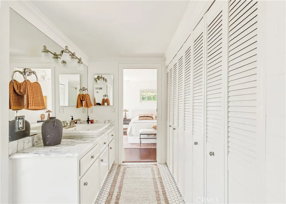1644 Aliso Avenue Costa Mesa, CA 92627