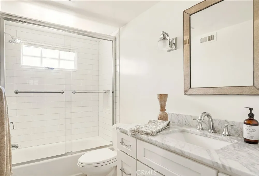 1644 Aliso Avenue Costa Mesa, CA 92627