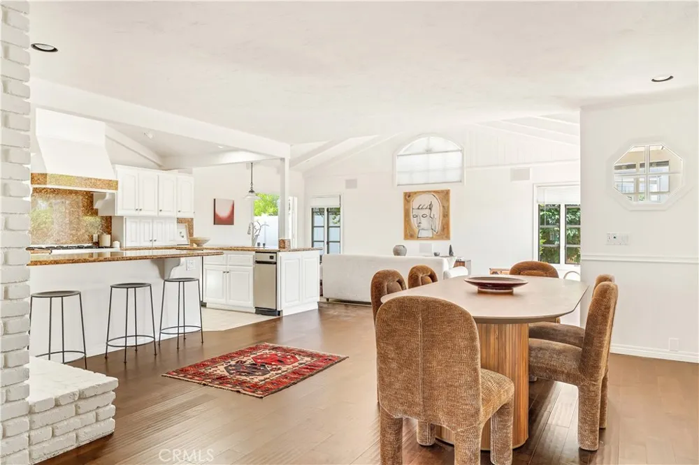 1644 Aliso Avenue Costa Mesa, CA 92627